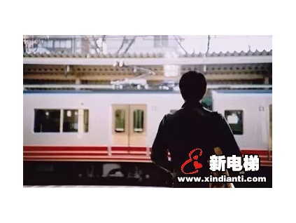 致電梯人：路再難，也要走！