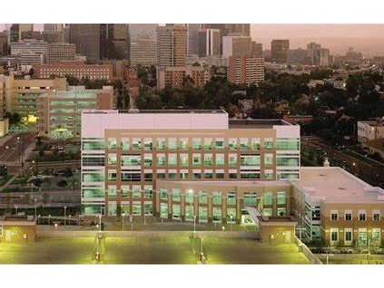 悉尼市政廳火車站因自動(dòng)扶梯部件故障進(jìn)行人群疏散