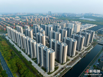 完美交付！67臺康力電扶梯進駐上海臨港主城核心