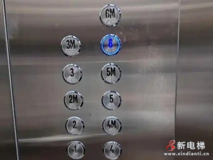 上海長寧一小區(qū)6層的錯層戶型加裝電梯后變成電梯直接入戶“全市首例”！