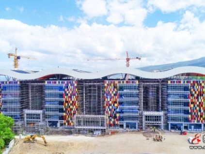 遠(yuǎn)大智能博林特電梯填補非洲島國垂直交通空白，11臺醫(yī)用電梯護(hù)航東非最大醫(yī)療地標(biāo)