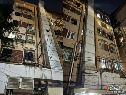 上海長(zhǎng)寧一小區(qū)加裝電梯程序完備 兩個(gè)大煙道成攔路虎 協(xié)調(diào)多年無(wú)果