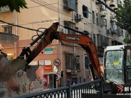 上海楊浦首臺(tái)沿街老房加裝電梯開(kāi)工，破解“懸空”難題